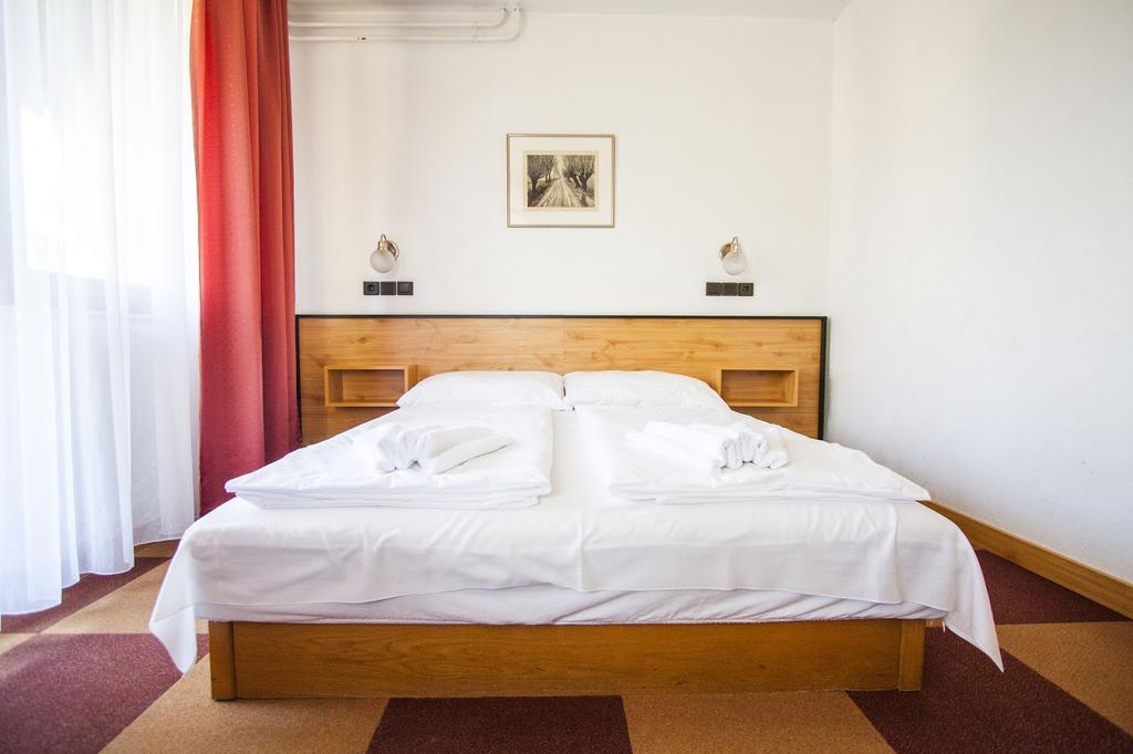 Dominika Apartman Hotel Budapest Ngoại thất bức ảnh